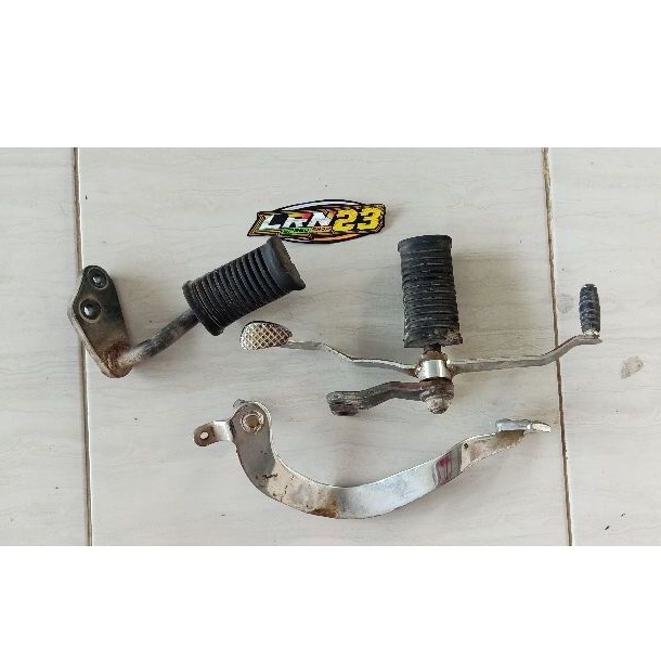 Step Bostep depan Satria Fu Copotan Original