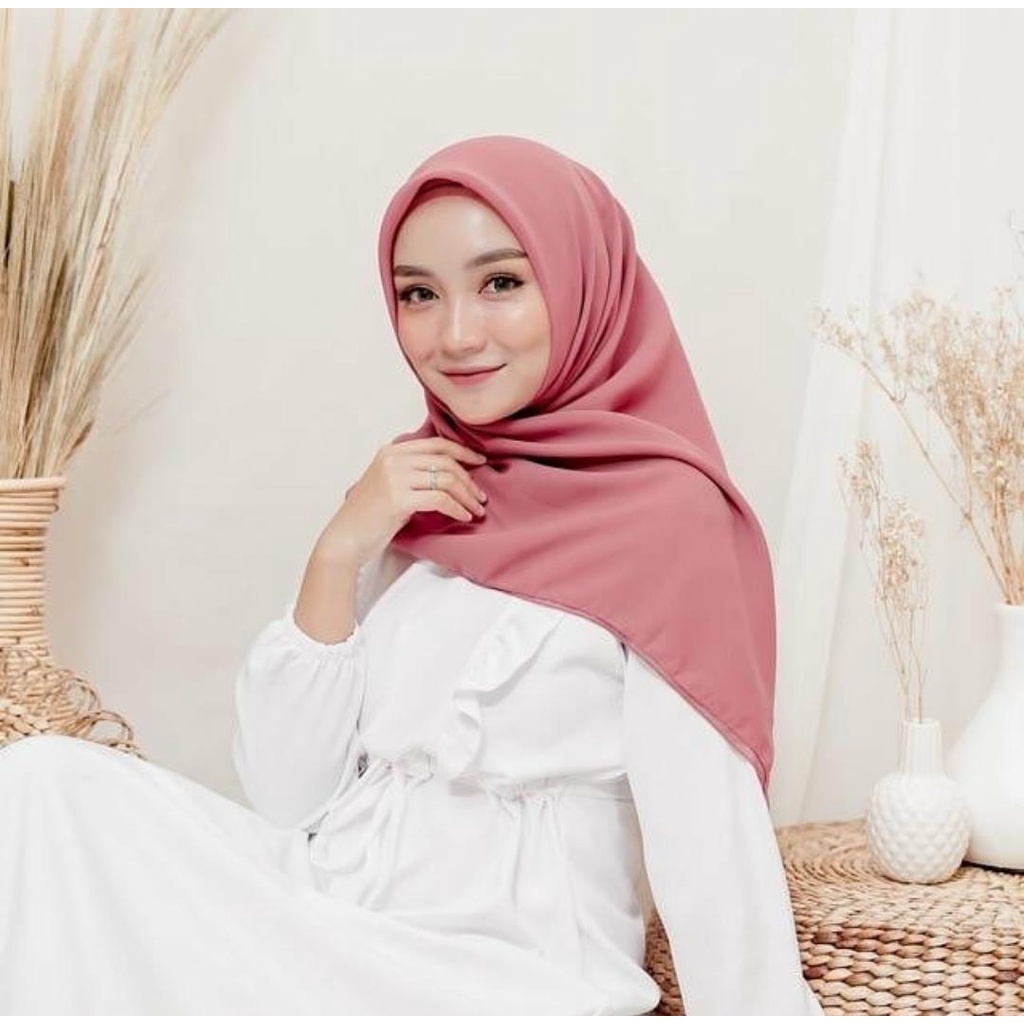 Bella square hijab segi empat