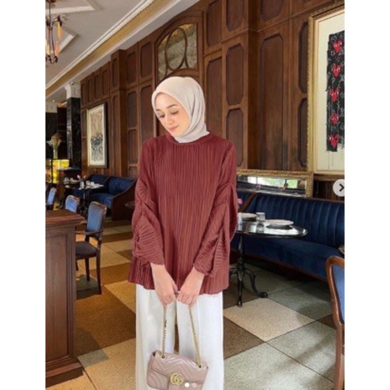 pleats blouse vanilla hijab