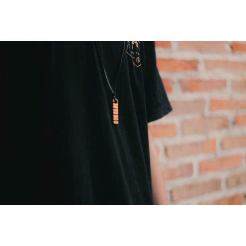 karafuru kalung recycle skateboard