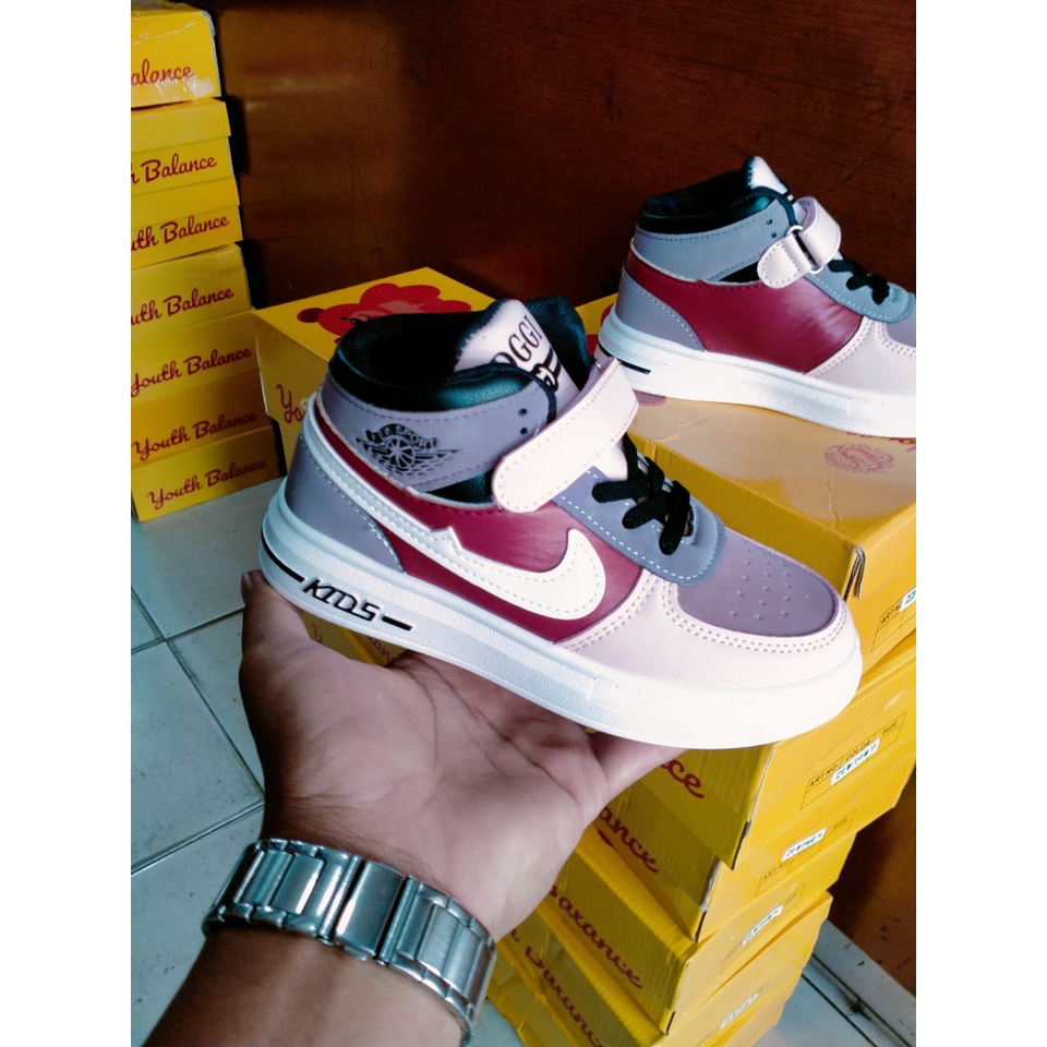 SEPATU SNEAKERS IMPORT DARI YOUTH BALANCE| Snikers Anak | B529 UKURAN 26-37| | Snakers Anak Perempuan | Sneakers Anak Import | Sepatu Snekers Anak | Sepatu Boot Anak | Boot Anak