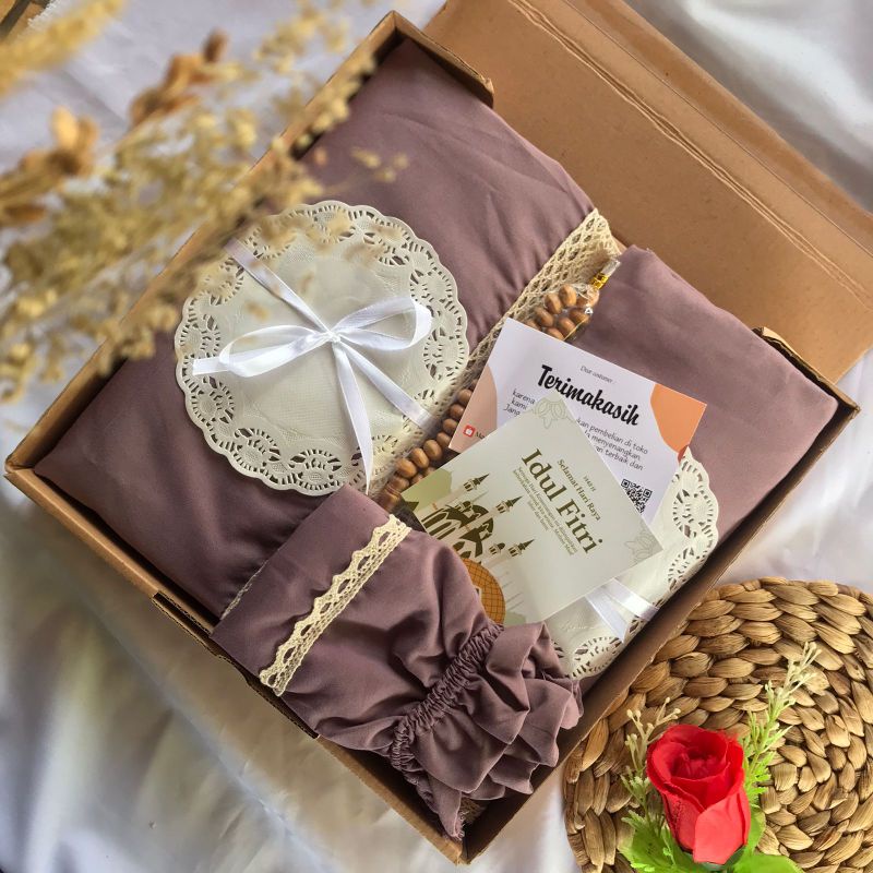 GIFT BOX HAMPERS MUKENA DEWASA