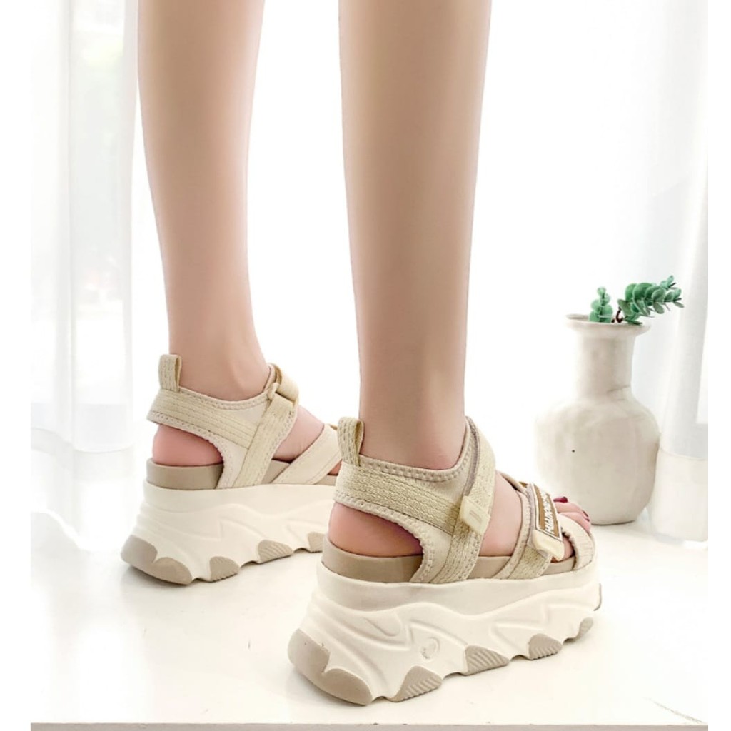 Sandal ELISA Wanita Tali Silang wedges Tinggi WA414