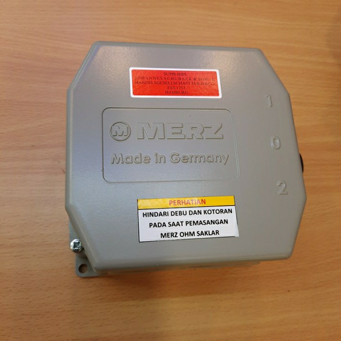 COS Change Over Switch MERZ 25A/32A/40A 4pole Germany Ohm Saklar