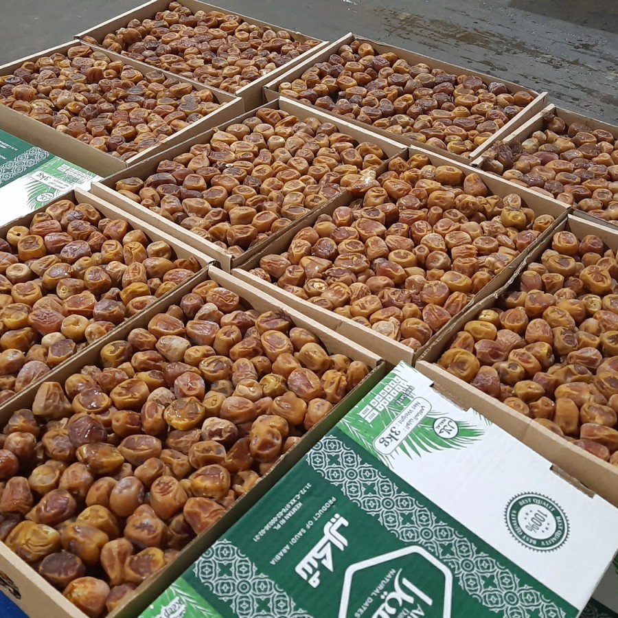 

Kurma Sukari 3 kg Al Qassim Amira Premium Fresh Kurma Enak lembut Dengan Great A