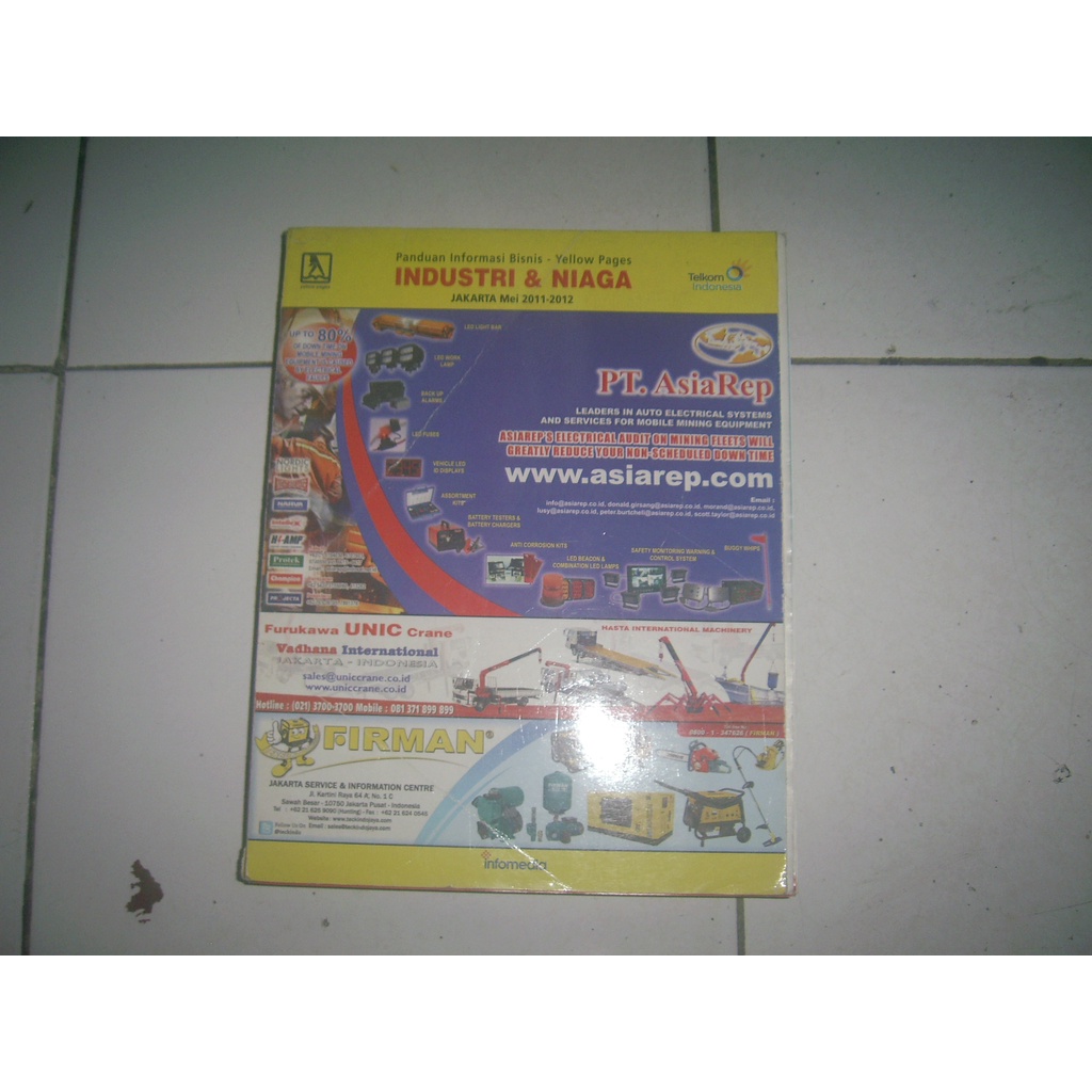 YELLOW PAGES/BUKU TELEPON/PETUNJUK TELEPON JAKARTA INDUSTRI DAN NIAGA 2011-2012