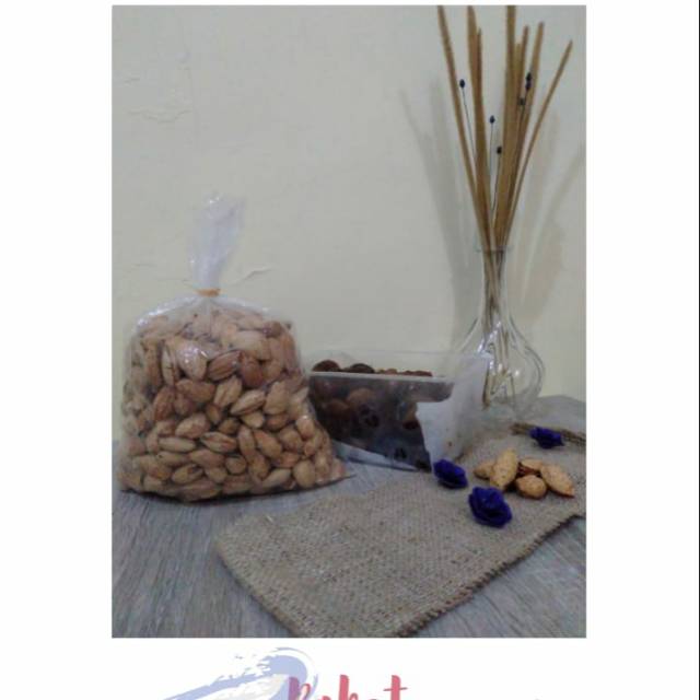 

Paket hemat ibu menyusui D kurma sukkari 500gr dan kacang almond 500gr