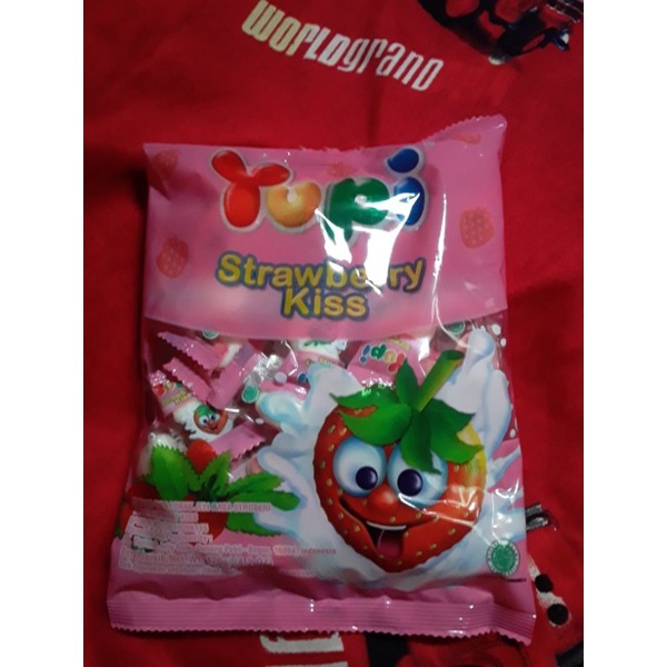 

Permen Yupi Strawberry Kiss