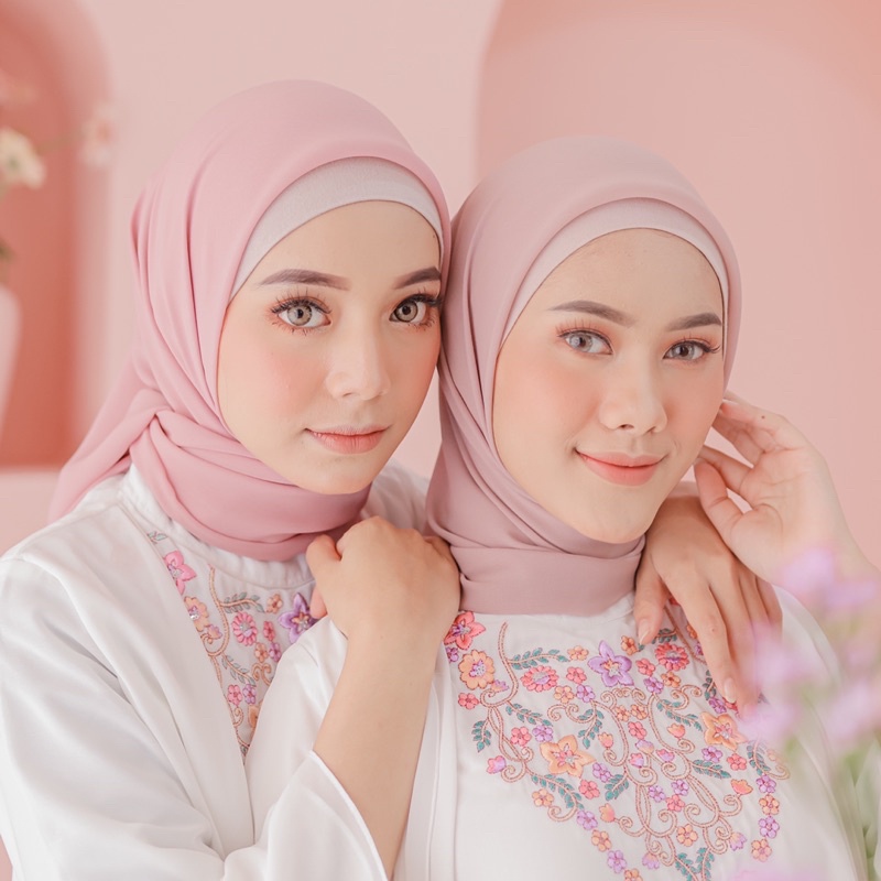 Bella Square HIjab Segi Empat Polly cotton Ukuran 115 x 115 cm Full Warna