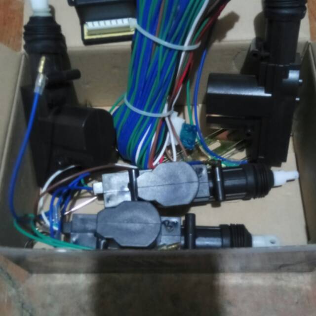 Central lock Universal.