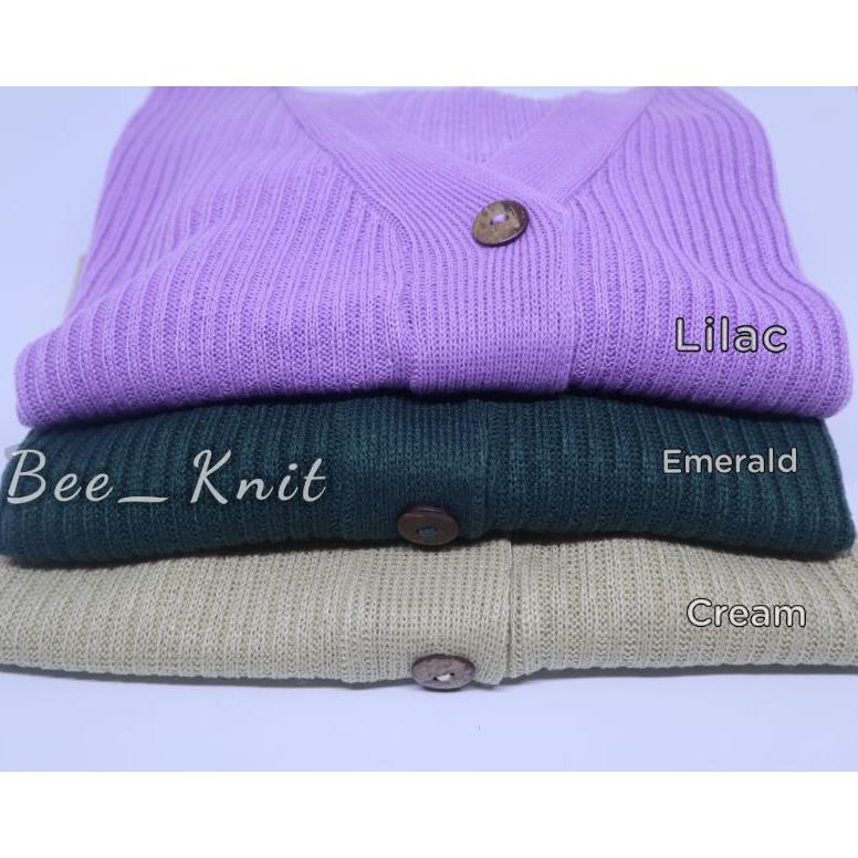 Cardigan Rajut Crop Kancing Batok