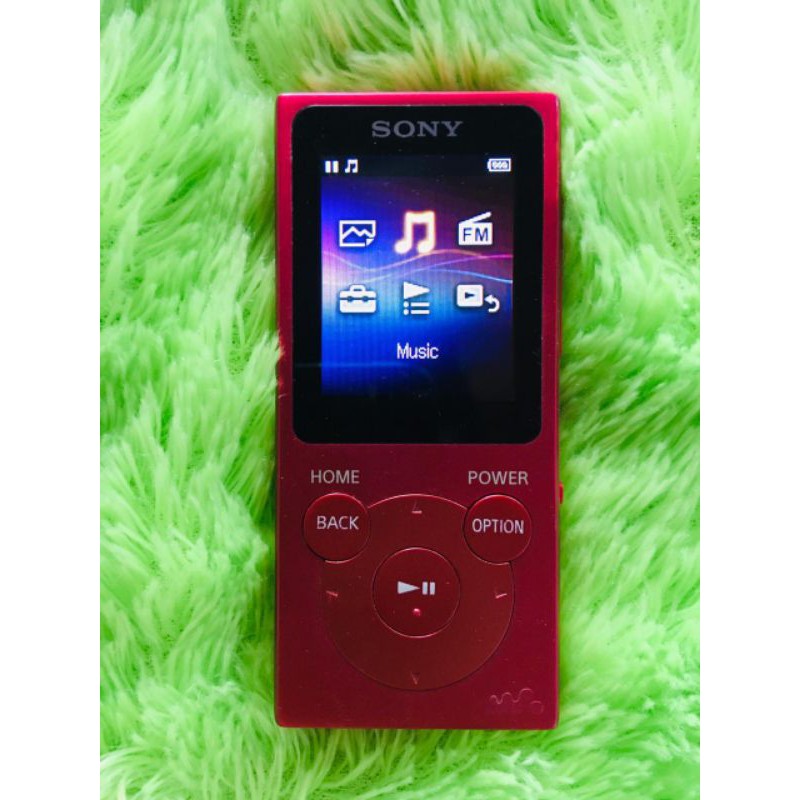 SONY WALKMAN NW - E394 RED