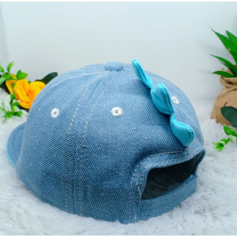 Topi import anak laki-laki motif dinosaurus