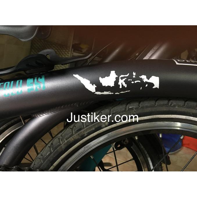 

STICKER PETA INDONESIA MAP 10X3,5CM - HITAM