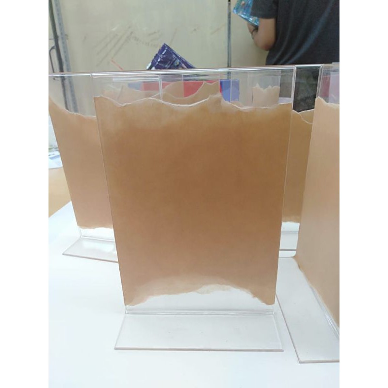 

Tempat brosur A6 akrilik