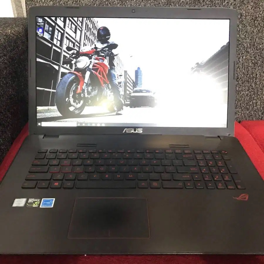 Laptop Asus Rog i7 RAM 12GB SSD 128GB bekas second