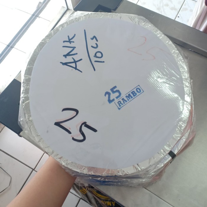 

T20R Papan Kue Bulat 25Cm Ht501Gr
