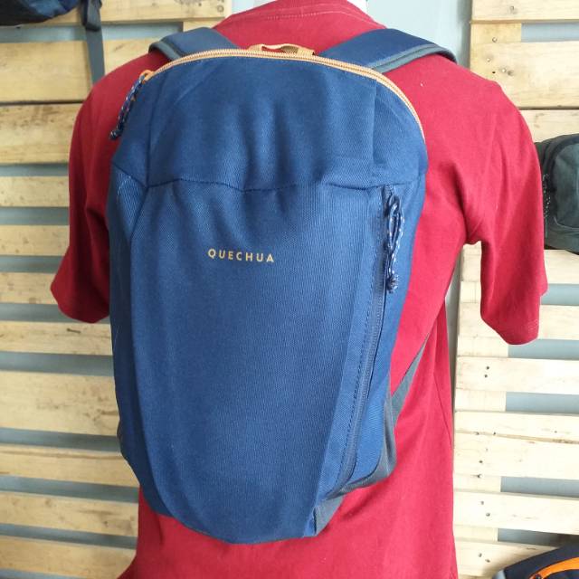 Tas ransel day pack Quechua 10 L