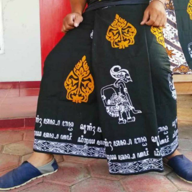 SARUNG SOSROKARTONO SARUNG BIMASENA SEMAR ARJUNA