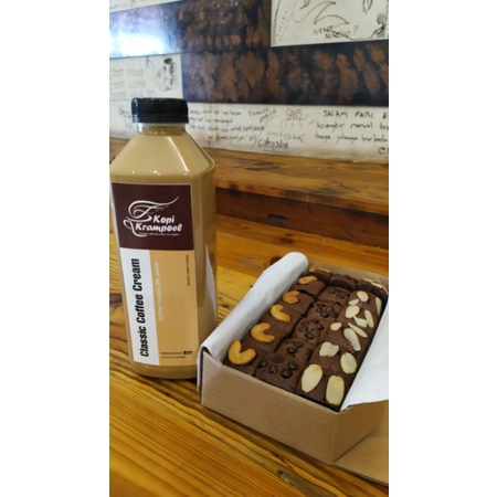 

Brownies + classic Coffee Cream