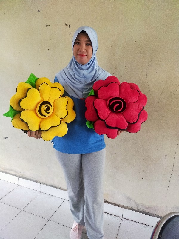 Bantal Bunga Kembang Mawar