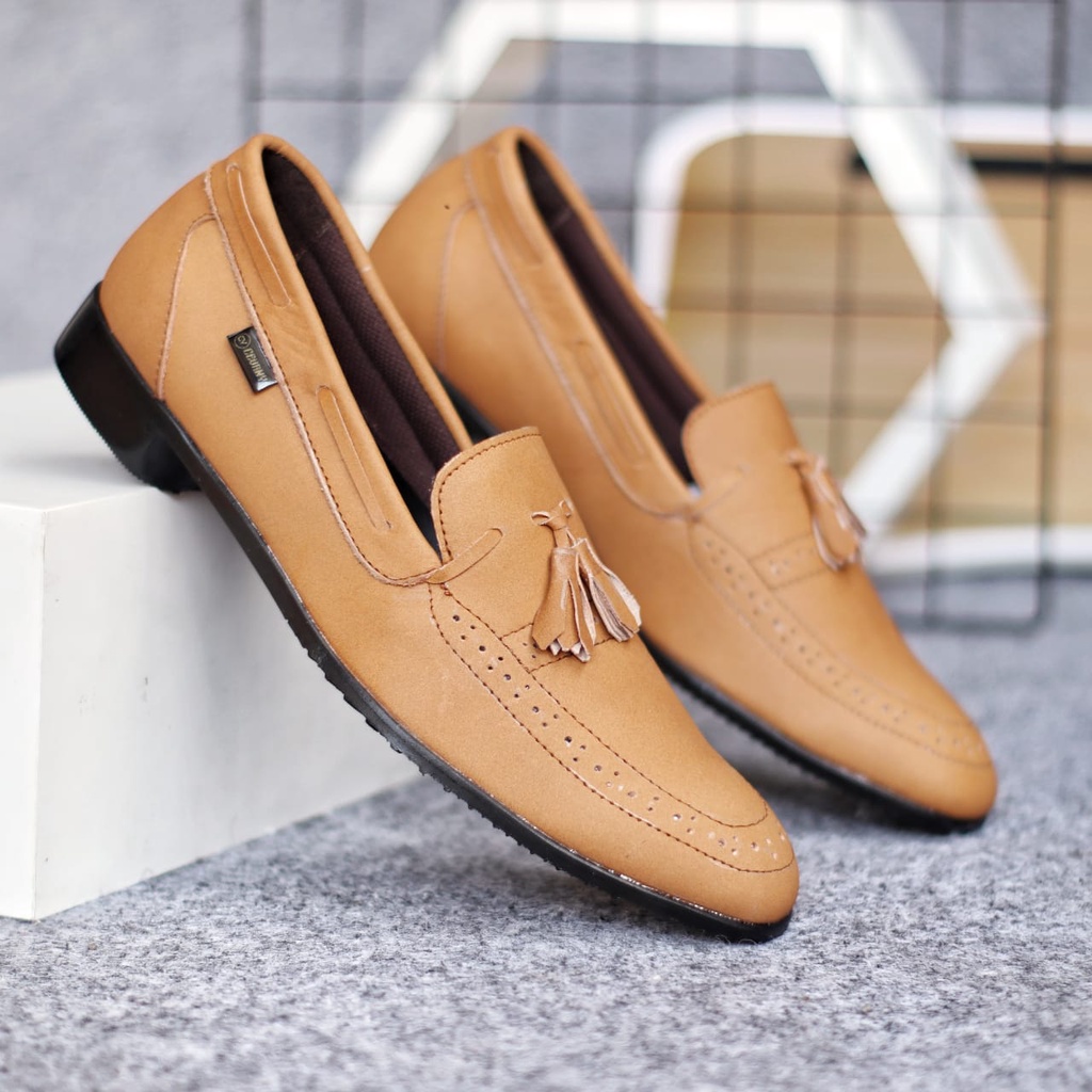 MOLK|Sepatu Formal Pantofel Pria Hitam Kulit Asli Kerja Kantoran Original