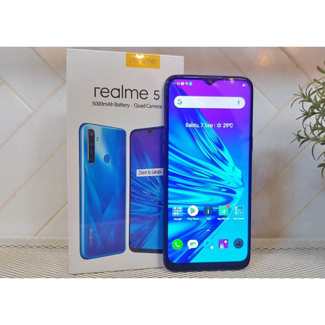 Realme 5 RAM 3GB/32GB Garansi resmi - Handphone Realme