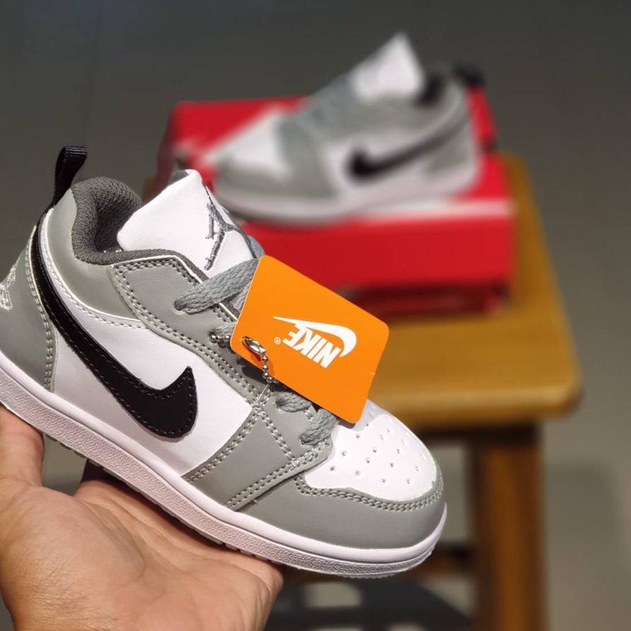 Berkualitas Sepatu Anak N*ke Dior Low Kids/Sepatu Anak Grade /Sepatu Anak BNIB ,.