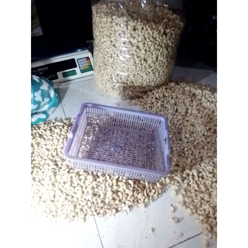 

kacang mete khas wonogiri