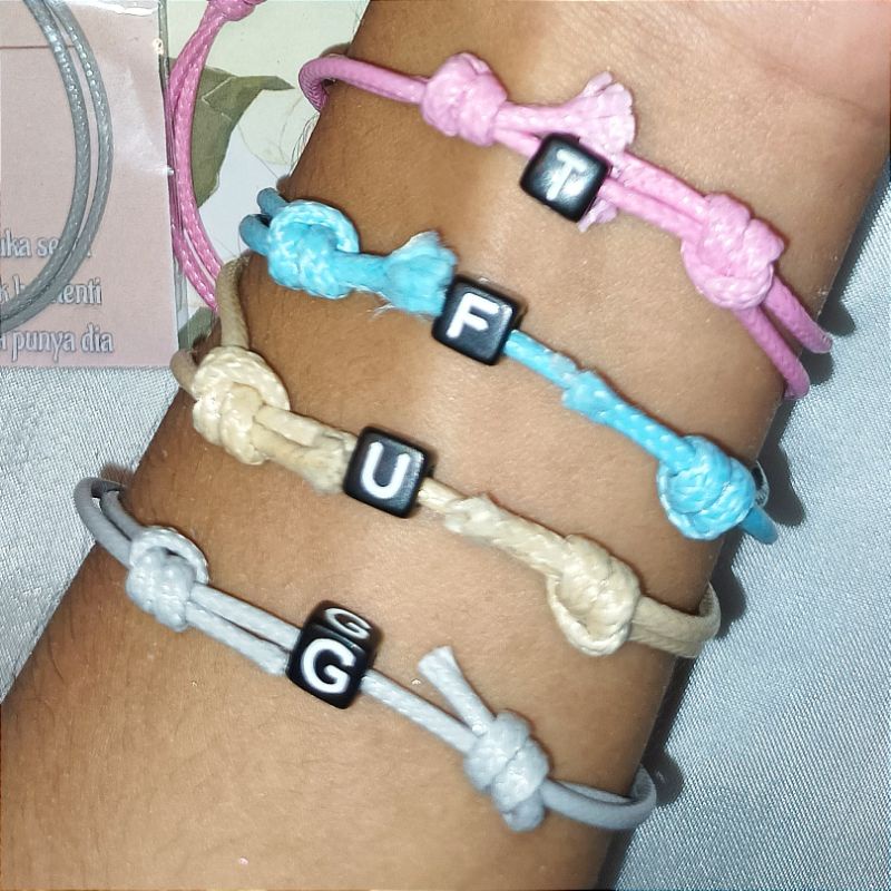 (PART 2) GELANG WARNA WARNI INISIAL HURUF (BEPINK OFFICIAL)