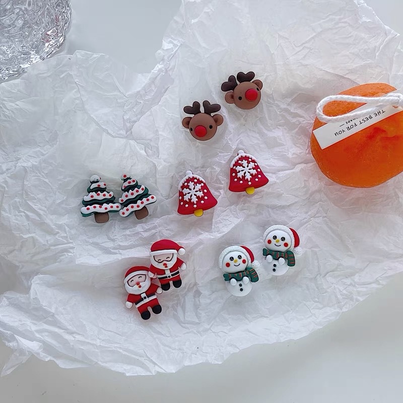 Anting Stud Desain Pohon Natal Santa Claus Snowman Rusa Bahan Resin Untuk Wanita