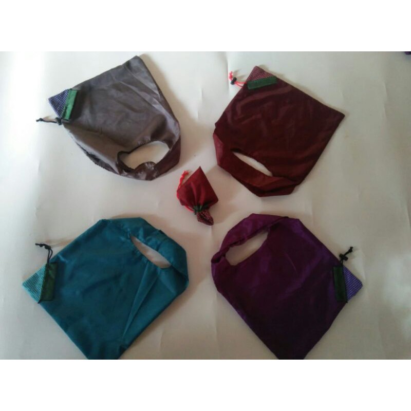 

Tas lipat Strawberry souvenir sablon