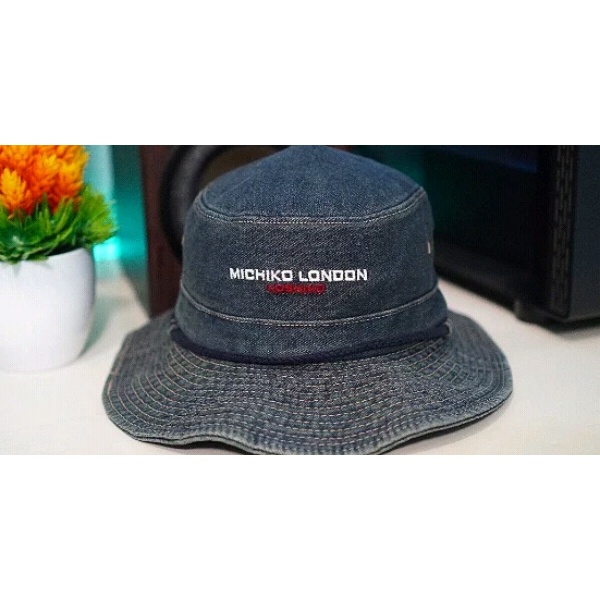 Topi Buckethat Michiko London Second