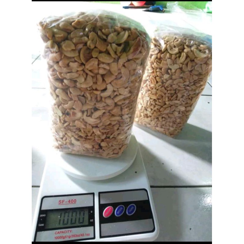 

kacang mete goreng remukan netto1000gram