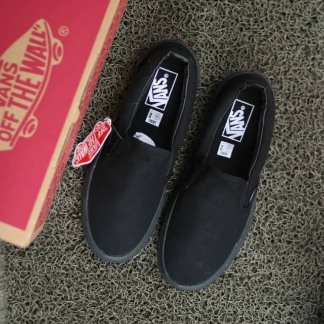 SEPATU VANS SLIP ON FULL BLACK HITAM POLOS WHITE PUTIH OLDSKOOL ERA SK8 PREMIUM BNIB ICC IFC DT EHC