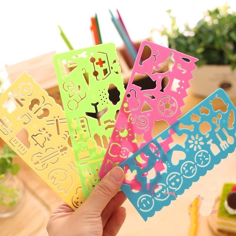 

Penggaris Gambar/sablon/block Karakter Bentuk Pola Lucu Peralatan sekolah/Stationery (1 pcs)
