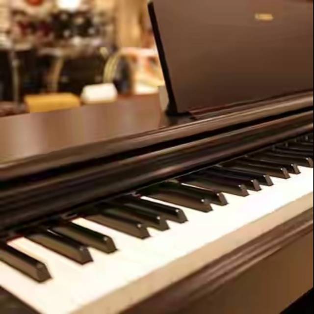 YDP 144 Yamaha digital piano