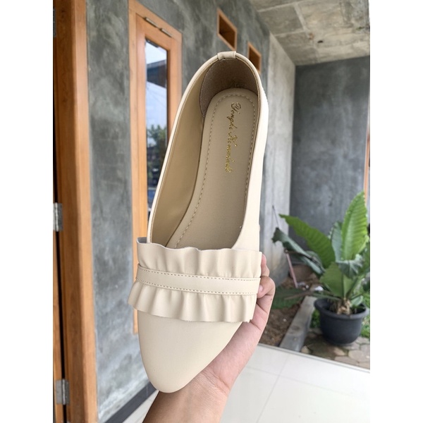 flatshoes yongki yk01 cream