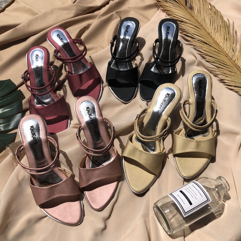 SENDAL PUTRI HEELS 4 SANDAL SLOP WANITA CEWEK MODERN FEMINIM CANTIK TERLARIS TERBARU SANDAL HIGH HEELS WANITA GLITER 5cm HAK LANCIP TERBARU KEKINIAN SENDAL HELS PUMP PEREMPUAN DEWASA SLOP MEWAH ELEGAN TERBARU