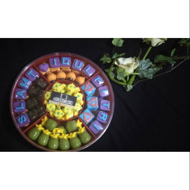 

Paket Coklat komplit / Coklat lebaran / Coklat hari raya