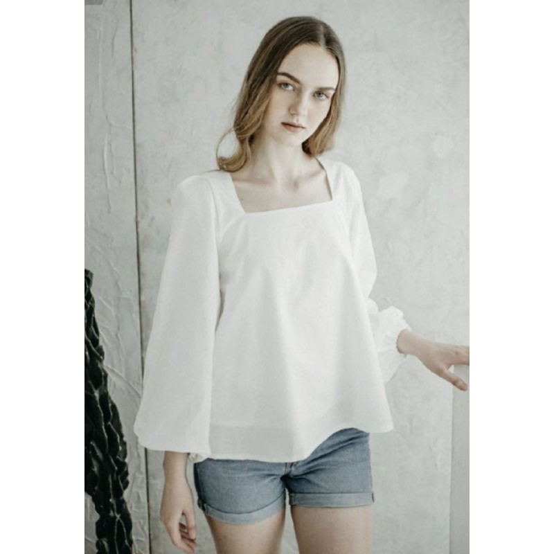 NAYOMI SQUARE NECK TOP