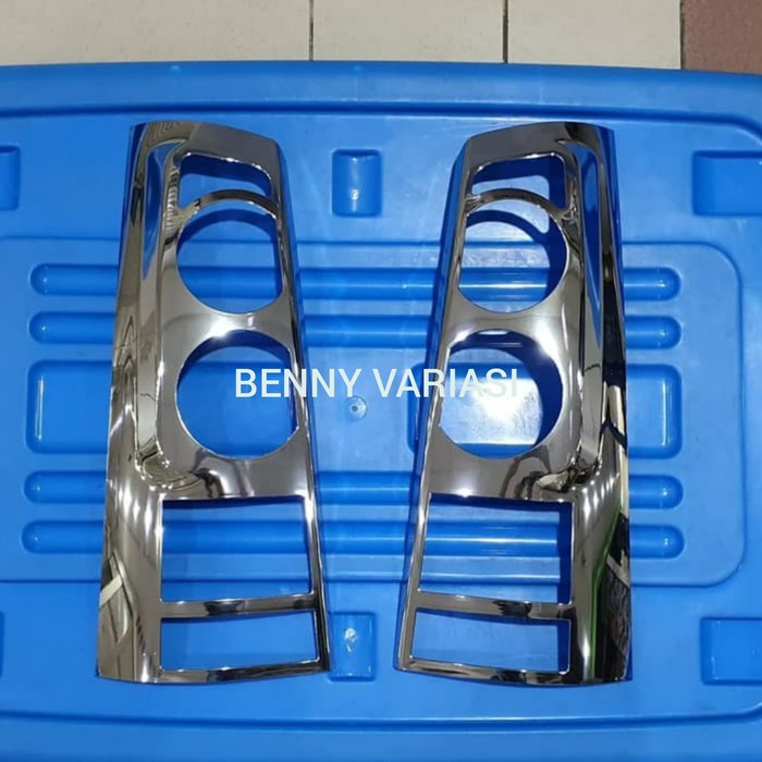 Garnish garnis list Lampu Belakang Stop Lamp Avanza Lama Chrome