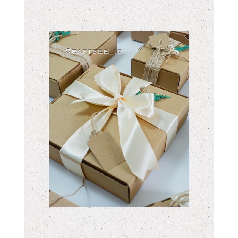 

Kotak Kado /Gift Box DIY untuk ultah /anniversari/wisuda dll