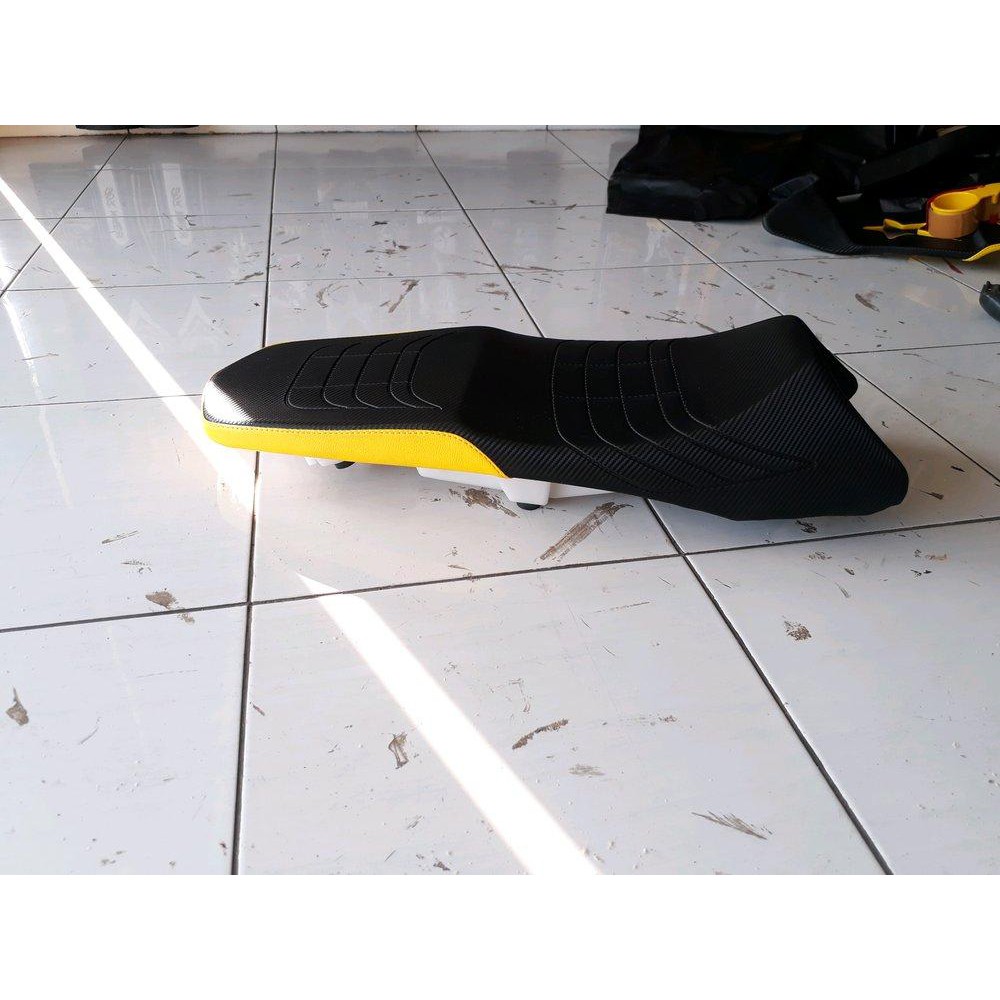 Jok Motor Vixion Old Motif Carbon Lis Kuning Spare Part Shopee