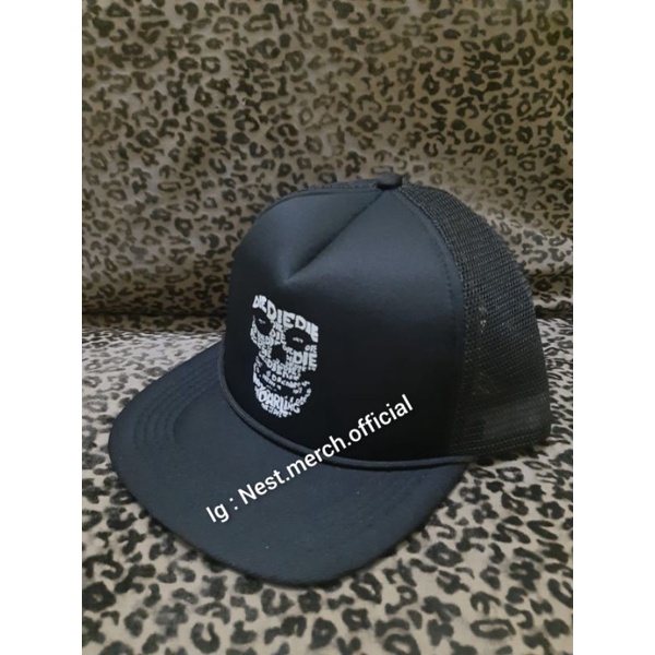 Topi trucker Misfits