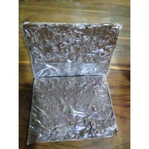 

Silverqueen blok Isi Mede,Almond