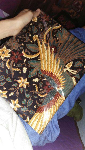Kain Batik Solo Motif Burung Cendrawasih Warna Hijau