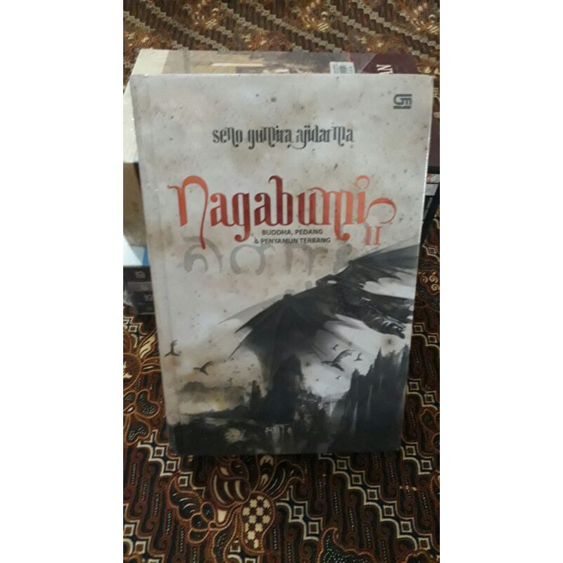 NAGABUMI II BUDDHA PEDANG & PENYAMUN TERBANG