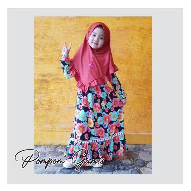Gamis pompom