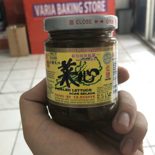 pickled lettuce(acar selada)